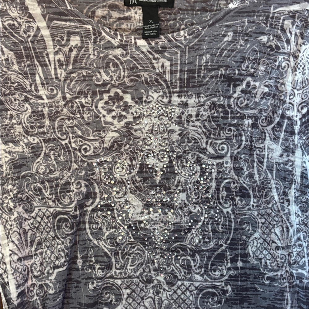 INC International Concepts Gray and White Long Sleeve embellished Top xl - Picture 2 of 5